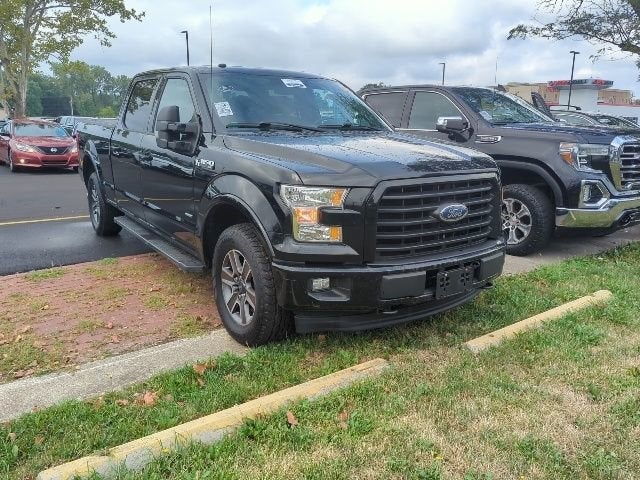 2017 Ford F-150 — interior view