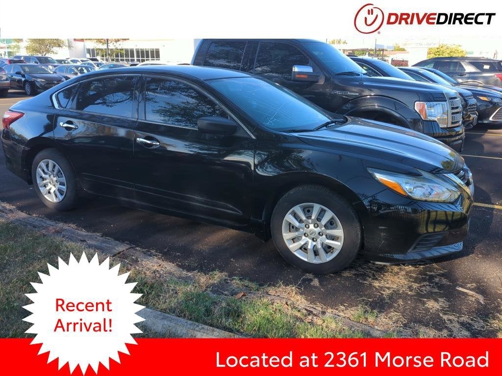 2016 Nissan Altima 2.5 S in Super Black Clearcoat — front three-quarter view