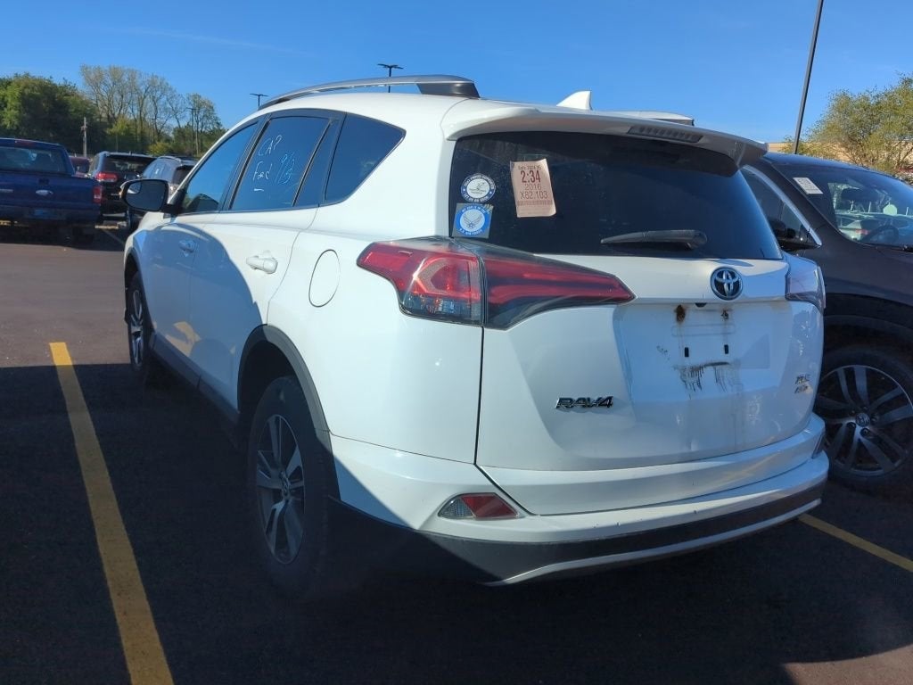 2016 Toyota RAV4 — detail view