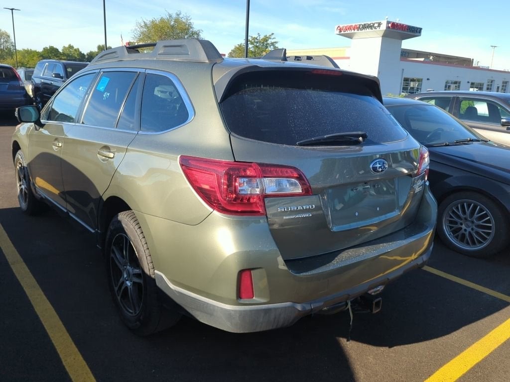 2016 Subaru Outback — interior view