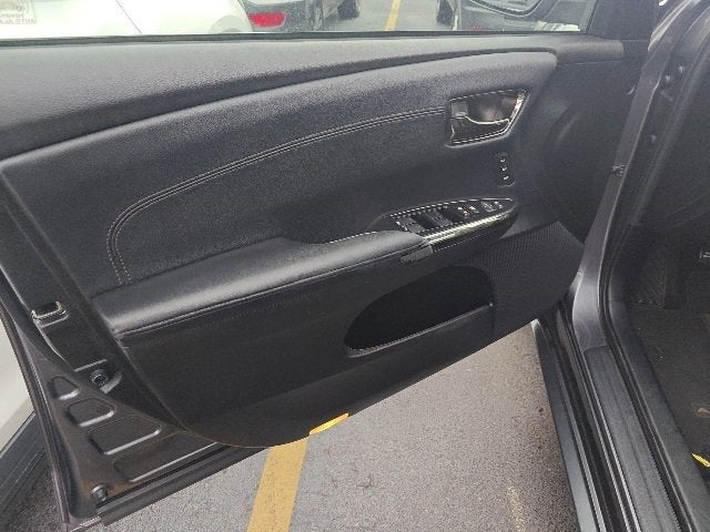 2016 Toyota Avalon — interior view