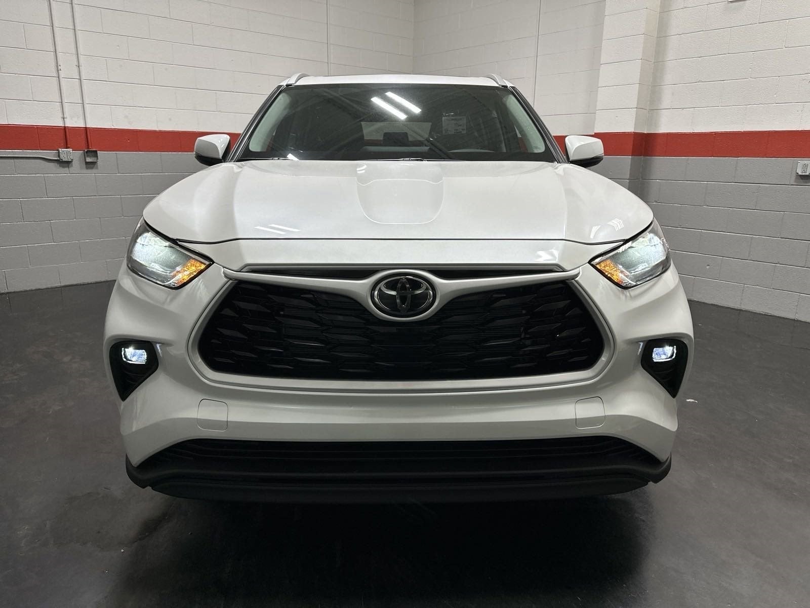 2024 Toyota Highlander — detail view