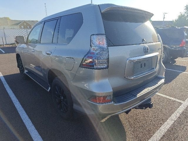 2020 Lexus GX — detail view