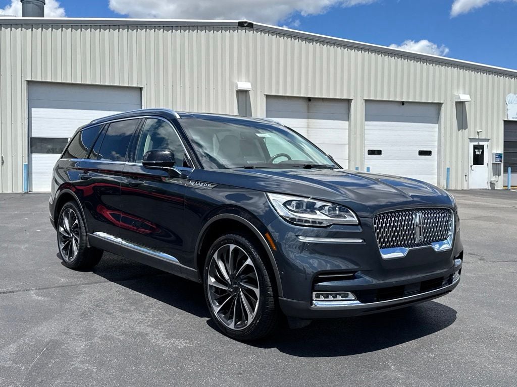 2023 Lincoln Aviator Reserve in Blue Metallic — front three-quarter view