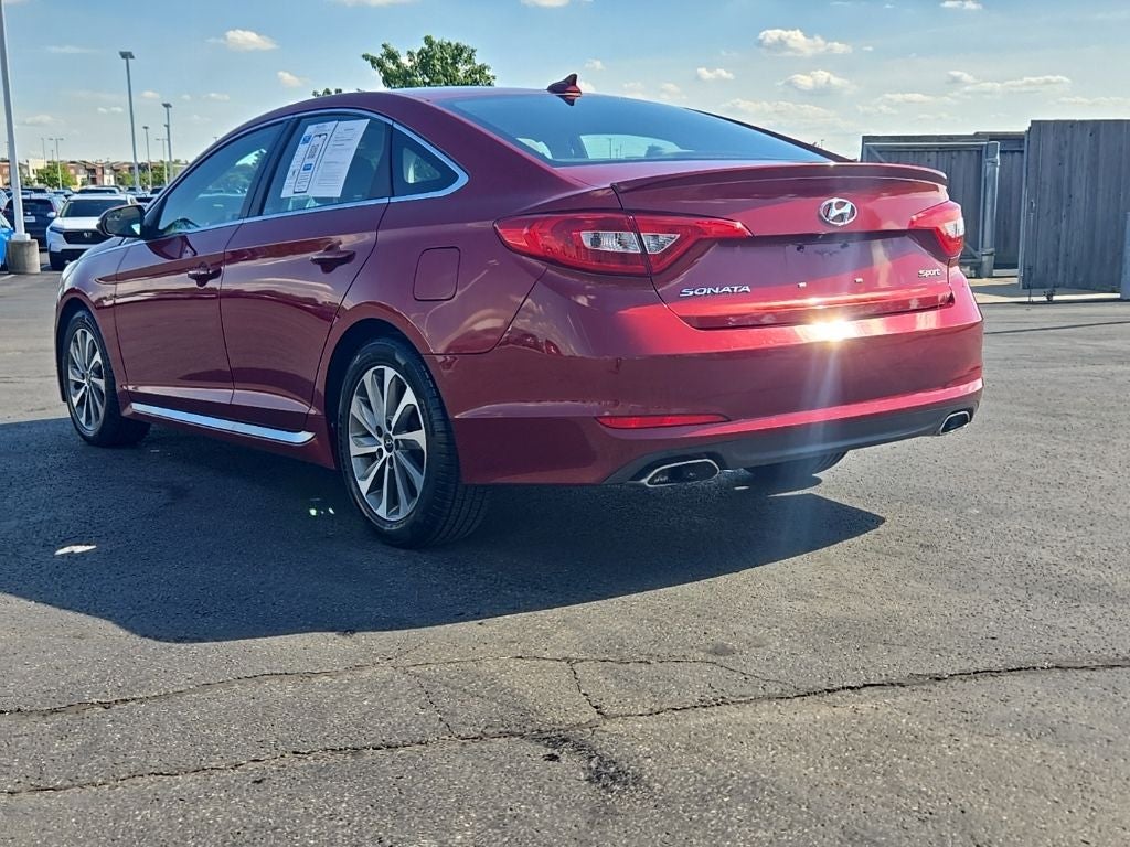 2015 Hyundai Sonata — detail view