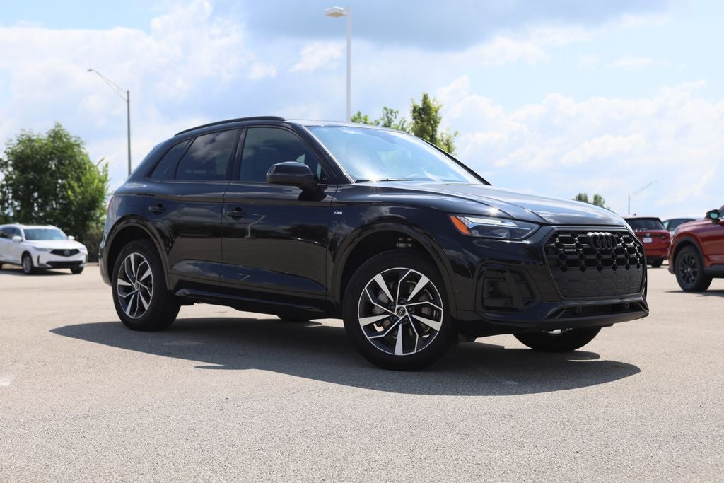 2024 Audi Q5 45 S line Premium quattro in Mythos Black Metallic — front three-quarter view