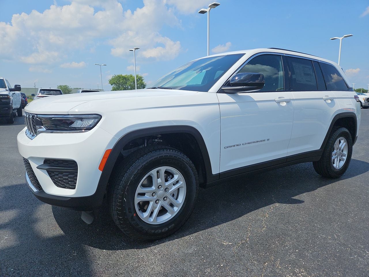2025 Jeep Grand Cherokee — rear three-quarter view