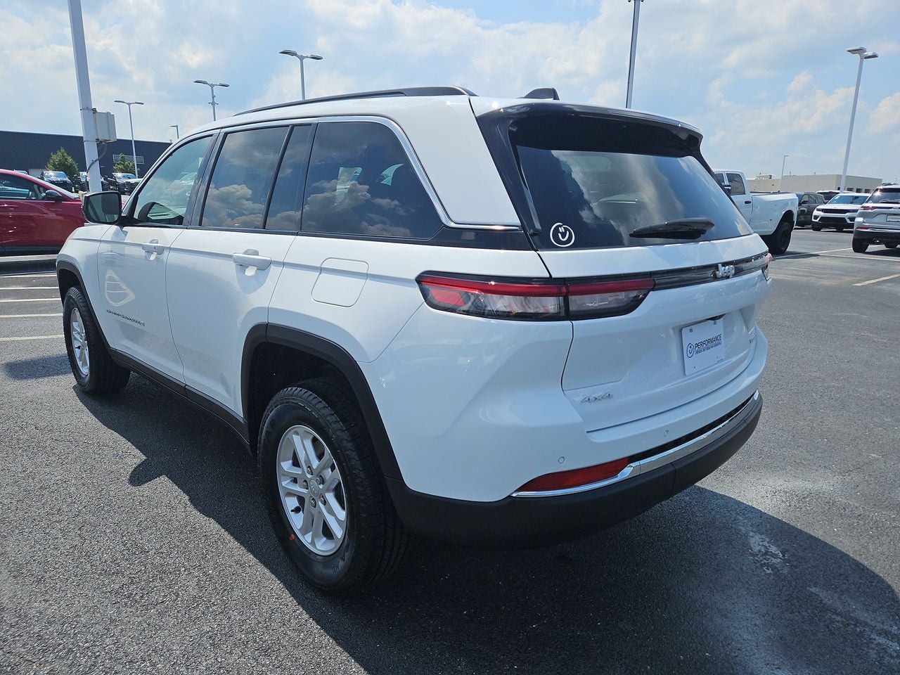 2025 Jeep Grand Cherokee — detail view