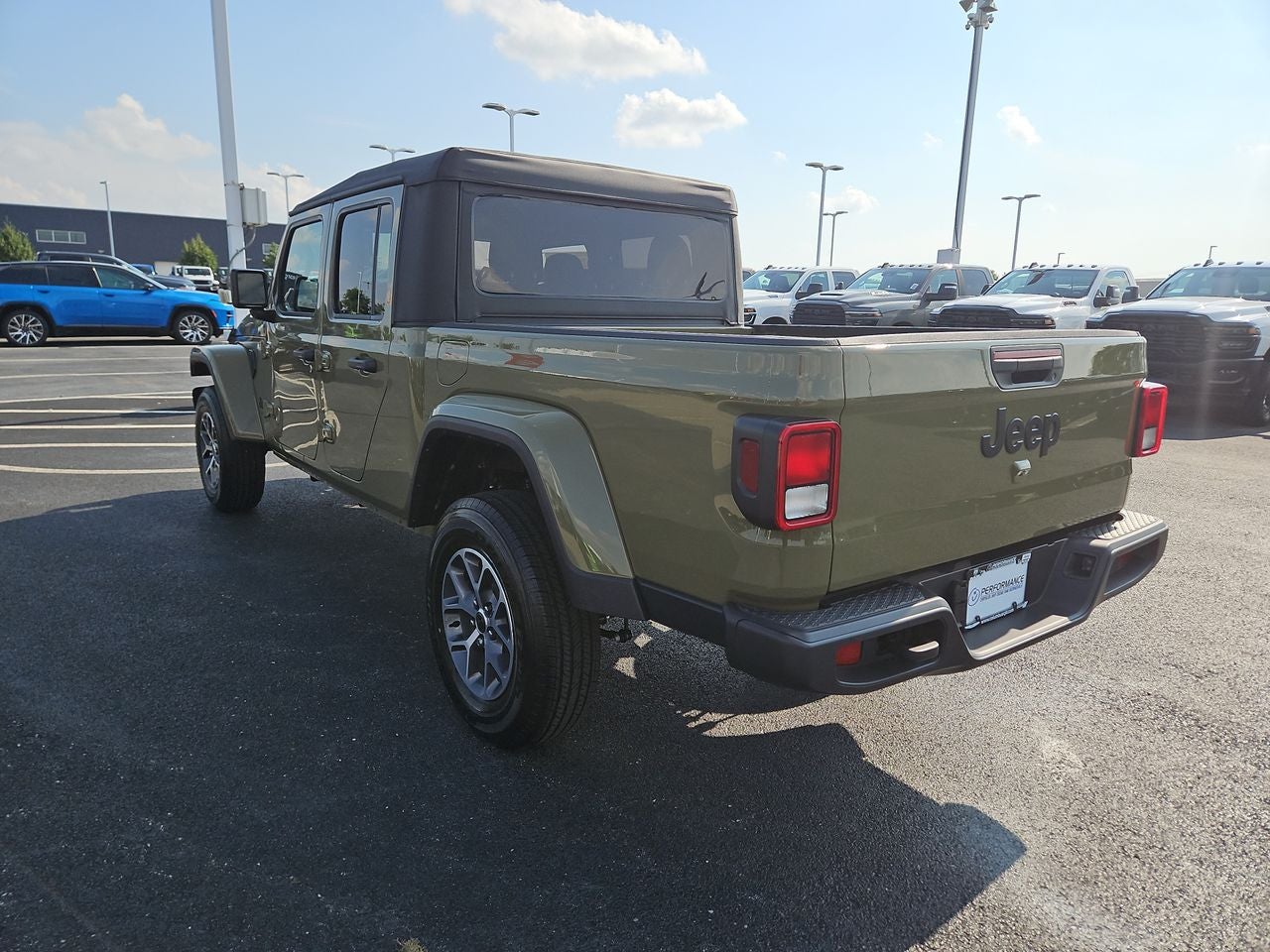 2025 Jeep Gladiator — detail view