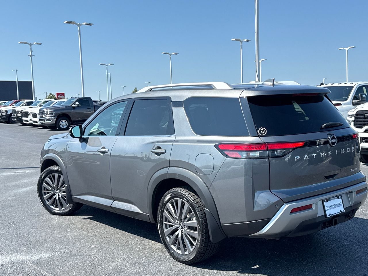 2022 Nissan Pathfinder — detail view