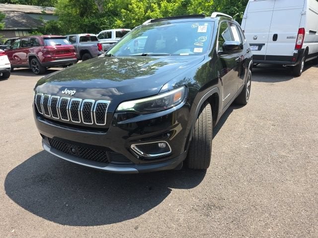 2021 Jeep Cherokee — interior view