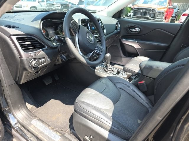 2021 Jeep Cherokee — detail view