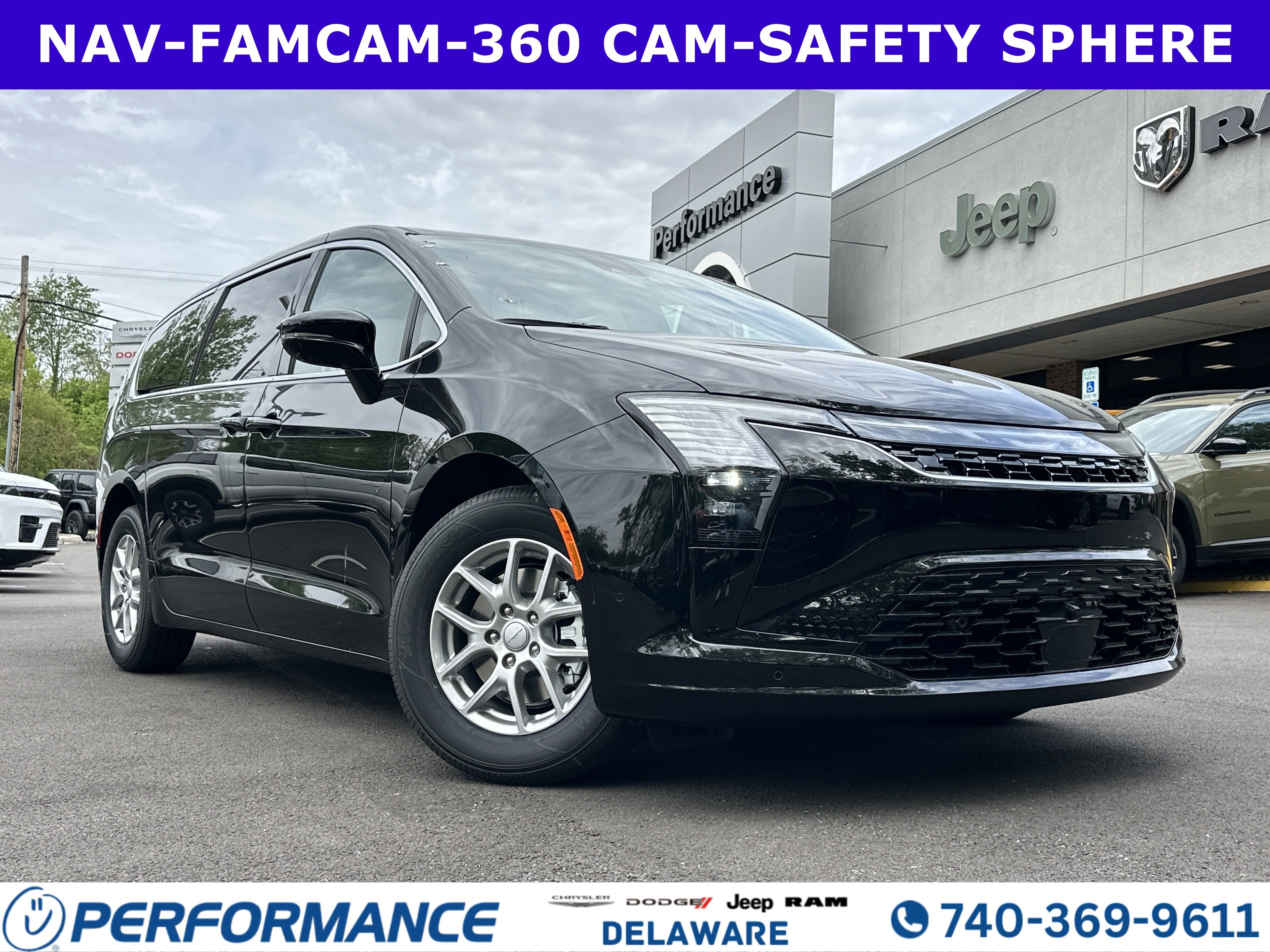 2027 Chrysler Pacifica Select in Diamond Black Crystal Pearlcoat — front three-quarter view