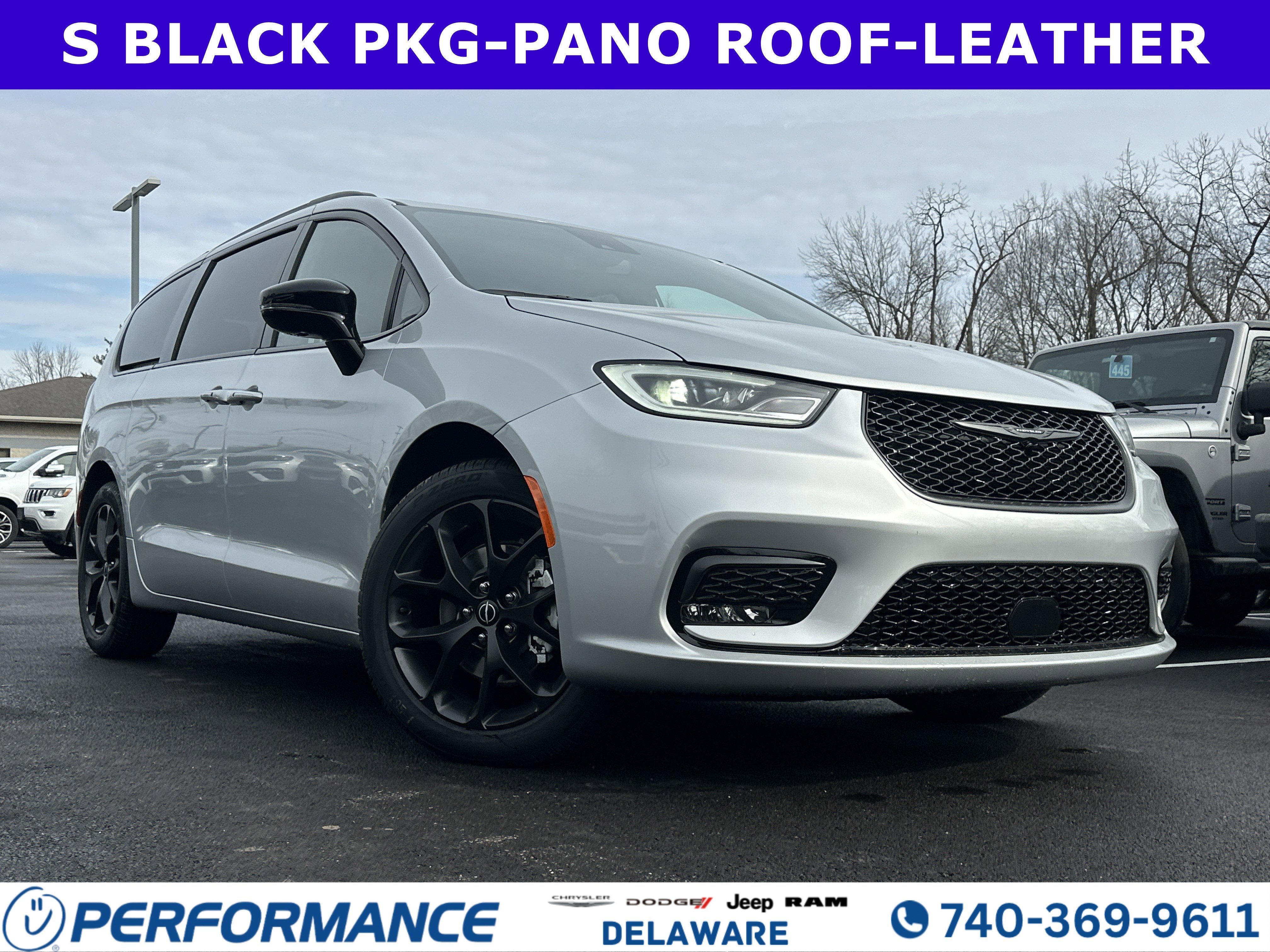 2026 Chrysler Pacifica Limited in Silver Mist Clearcoat — front three-quarter view