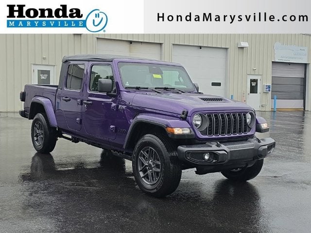 2026 Jeep Gladiator Sport S in Reign — front three-quarter view