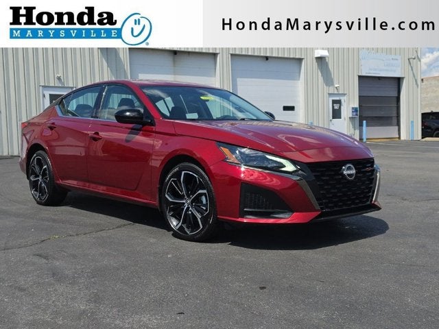 2025 Nissan Altima 2.5 SR in Scarlet Ember — front three-quarter view