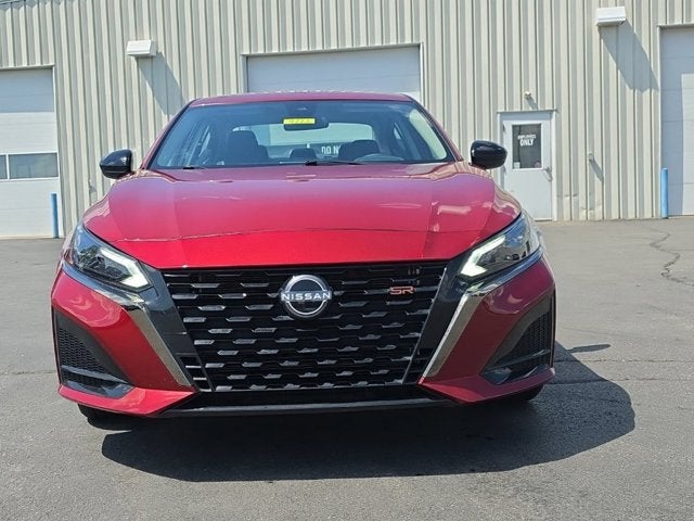 2025 Nissan Altima — side profile view
