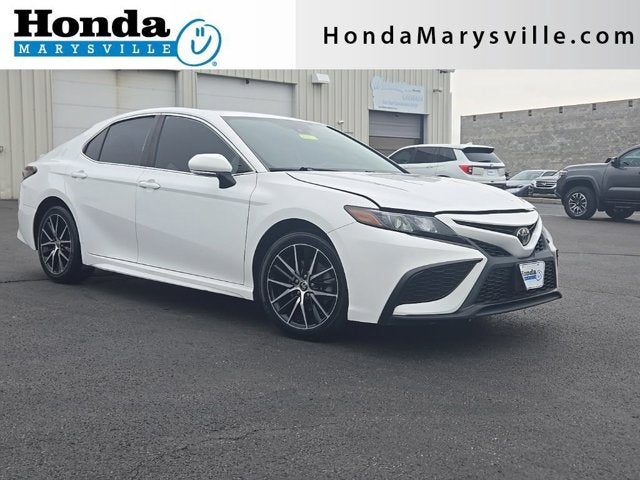 2022 Toyota Camry SE in White — front three-quarter view