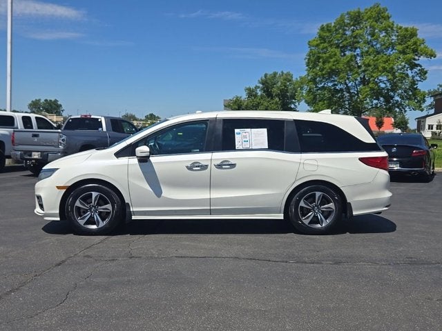 2019 Honda Odyssey — interior view