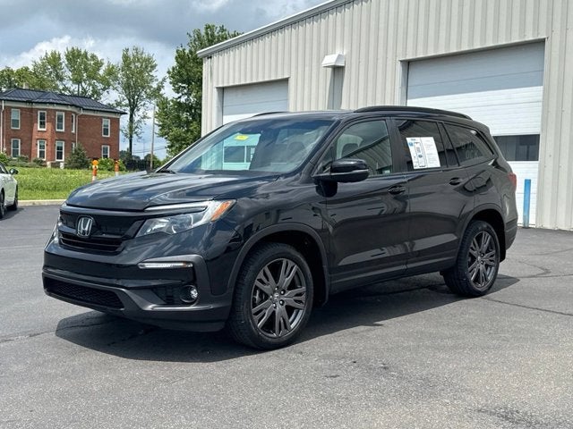 2022 Honda Pilot — rear three-quarter view