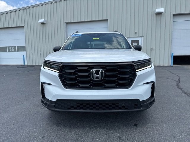 2025 Honda Pilot — side profile view