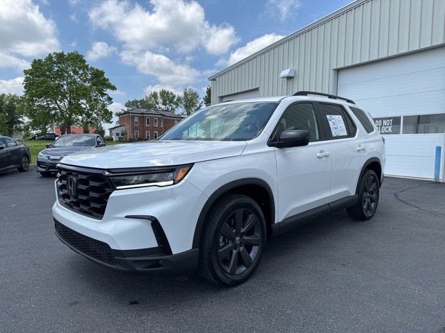 2025 Honda Pilot — rear three-quarter view