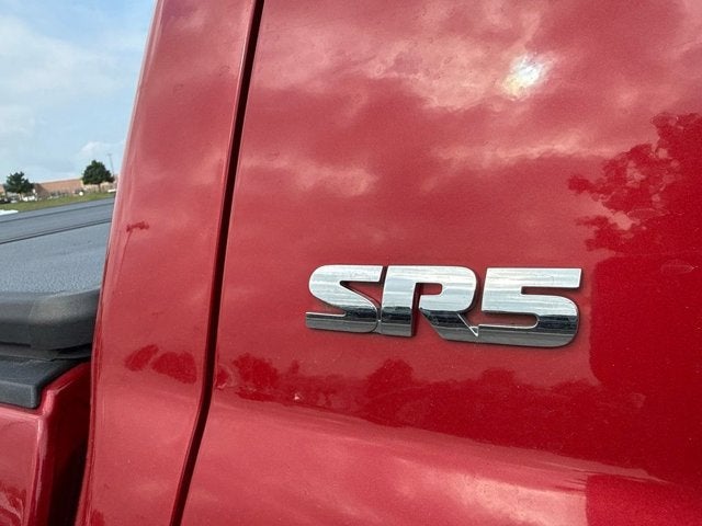 2017 Toyota Tundra — detail view