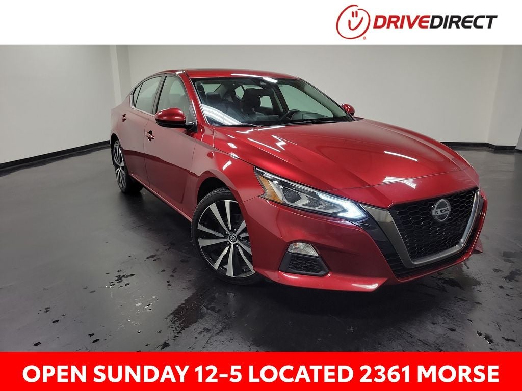 2020 Nissan Altima 2.5 SR in Scarlet Ember Tintcoat — front three-quarter view