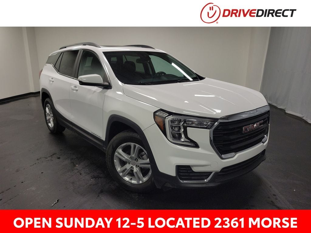 2022 GMC Terrain SLE in Summit White — front three-quarter view