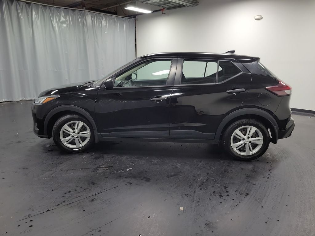 2024 Nissan Kicks — detail view