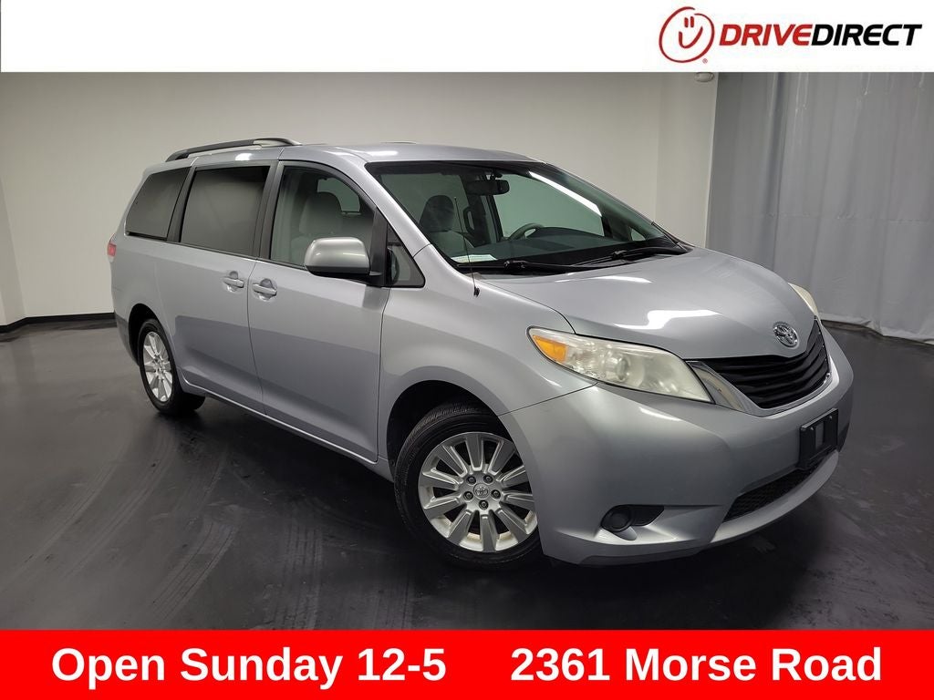 2014 Toyota Sienna LE 7 Passenger in Silver Sky Metallic — front three-quarter view