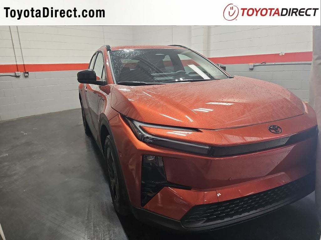 2026 Toyota C-HR SE in Tandoori — front three-quarter view