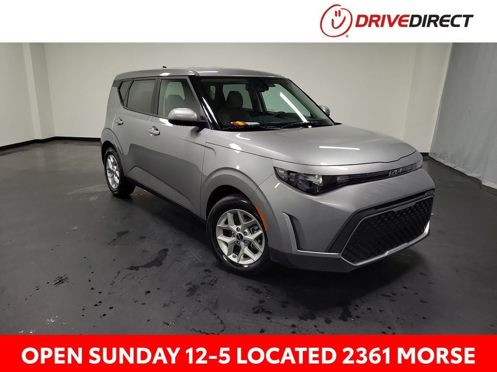 2025 Kia Soul S in Steel Gray — front three-quarter view
