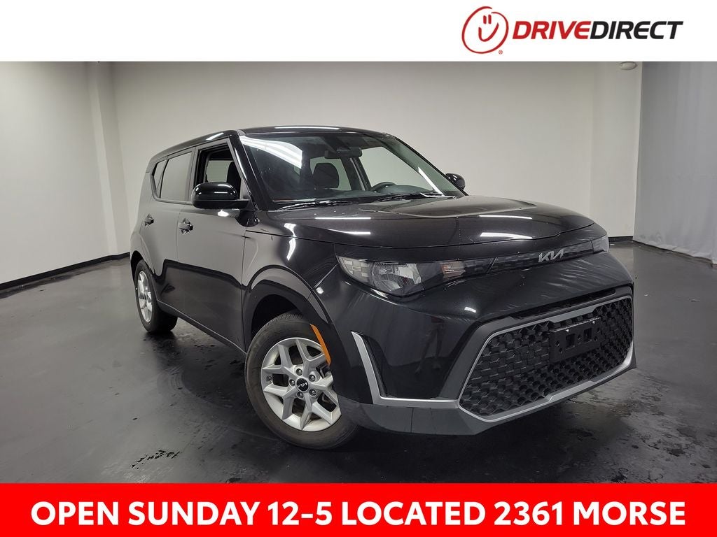 2025 Kia Soul S in Fusion Black — front three-quarter view